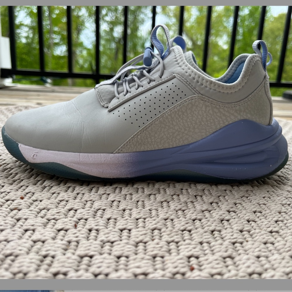 Clove Grey Matter Sneakers 7.5